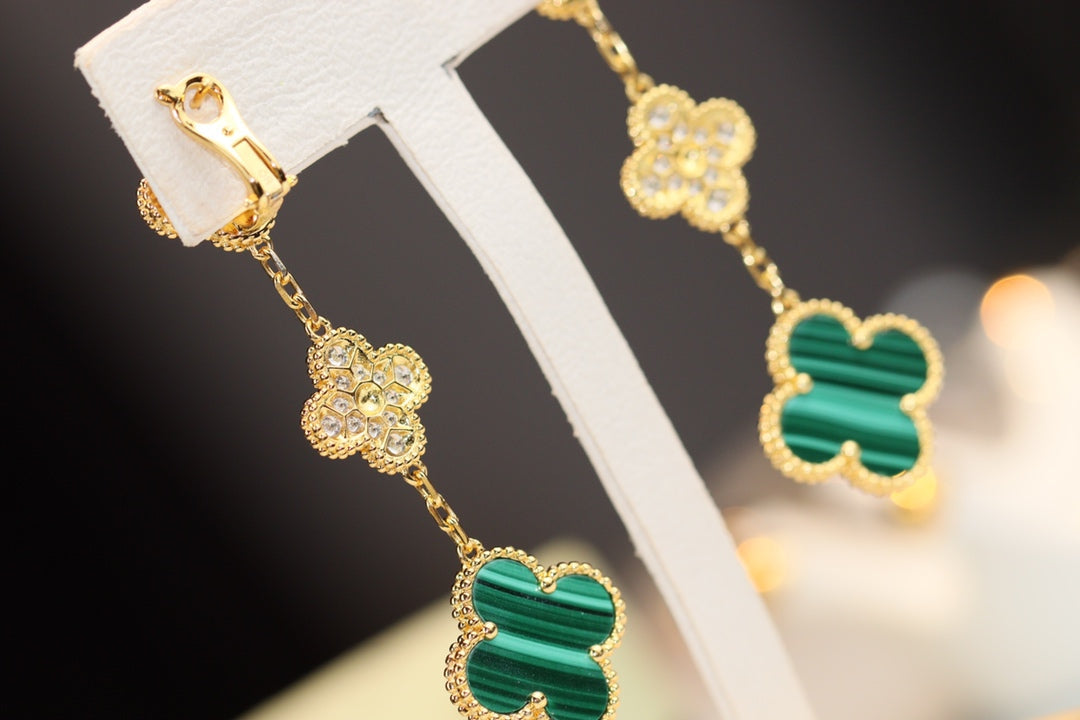 [Moco]CLOVER EARRINGS GOLD MALACHITE DIAMOND 3 MOTIF