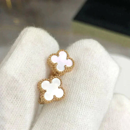 [Moco]CLOVER MINI 9.5MM WHITE MOP EARRINGS