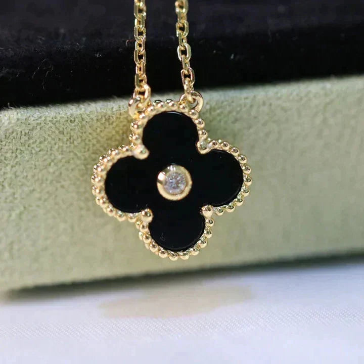 [Moco]CLOVER 15MM DIAMOND ONYX NECKLACE