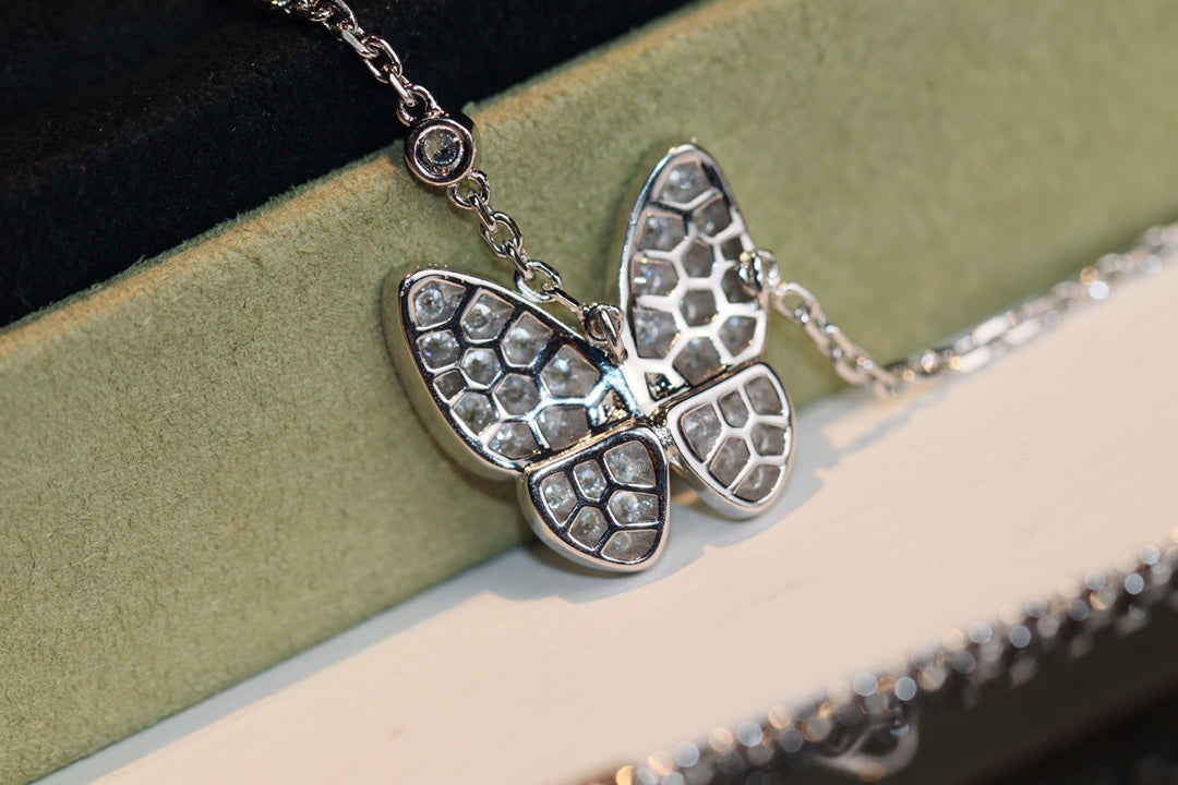 [Moco]BUTTERFLY DIAMOND NECKLACE