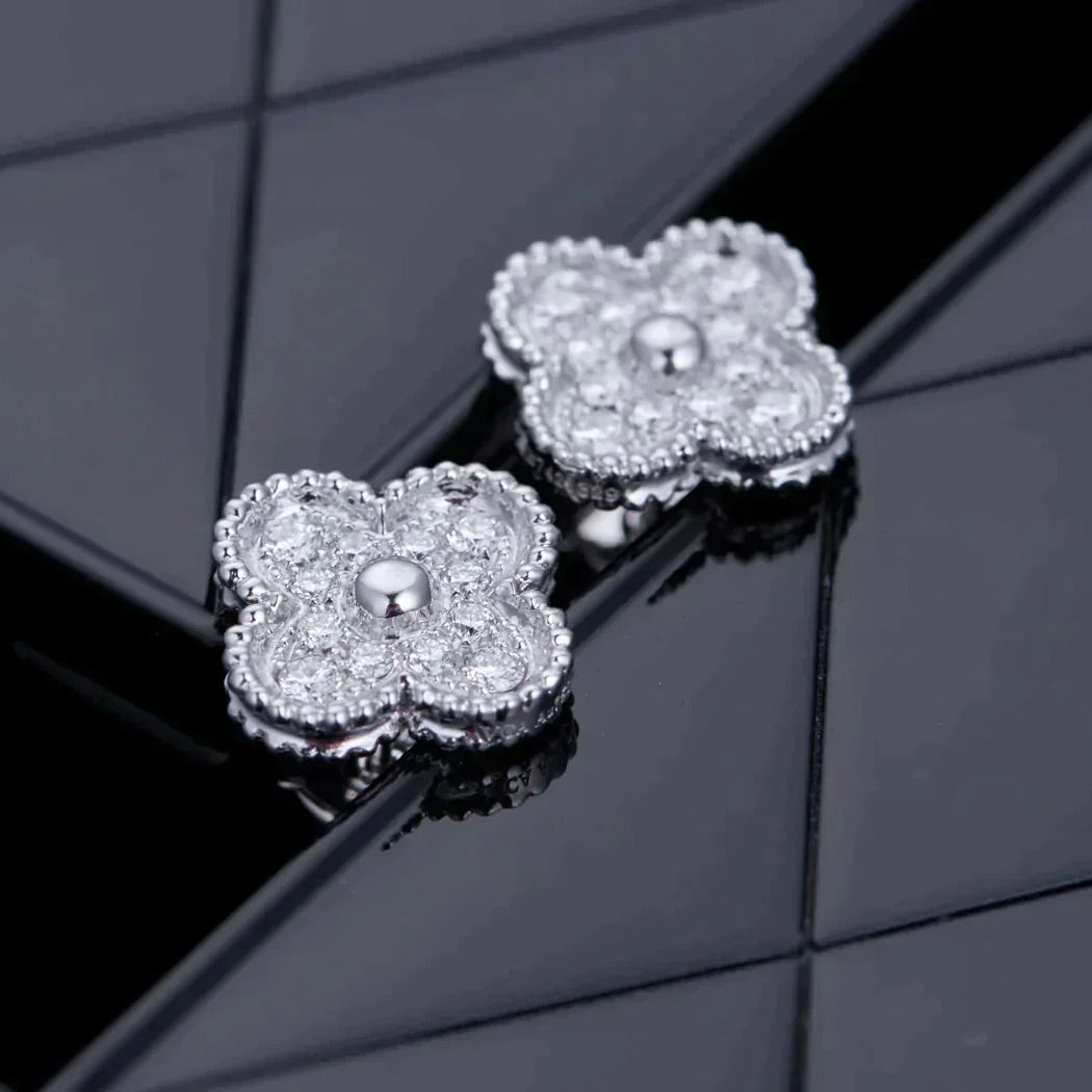 [Moco]CLOVER 1 MOTIFS DIAMOND STUD EARRINGS SILVER