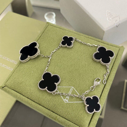 [Moco]CLOVER 5 MOTIFS SIVLER ONYX BRACELET