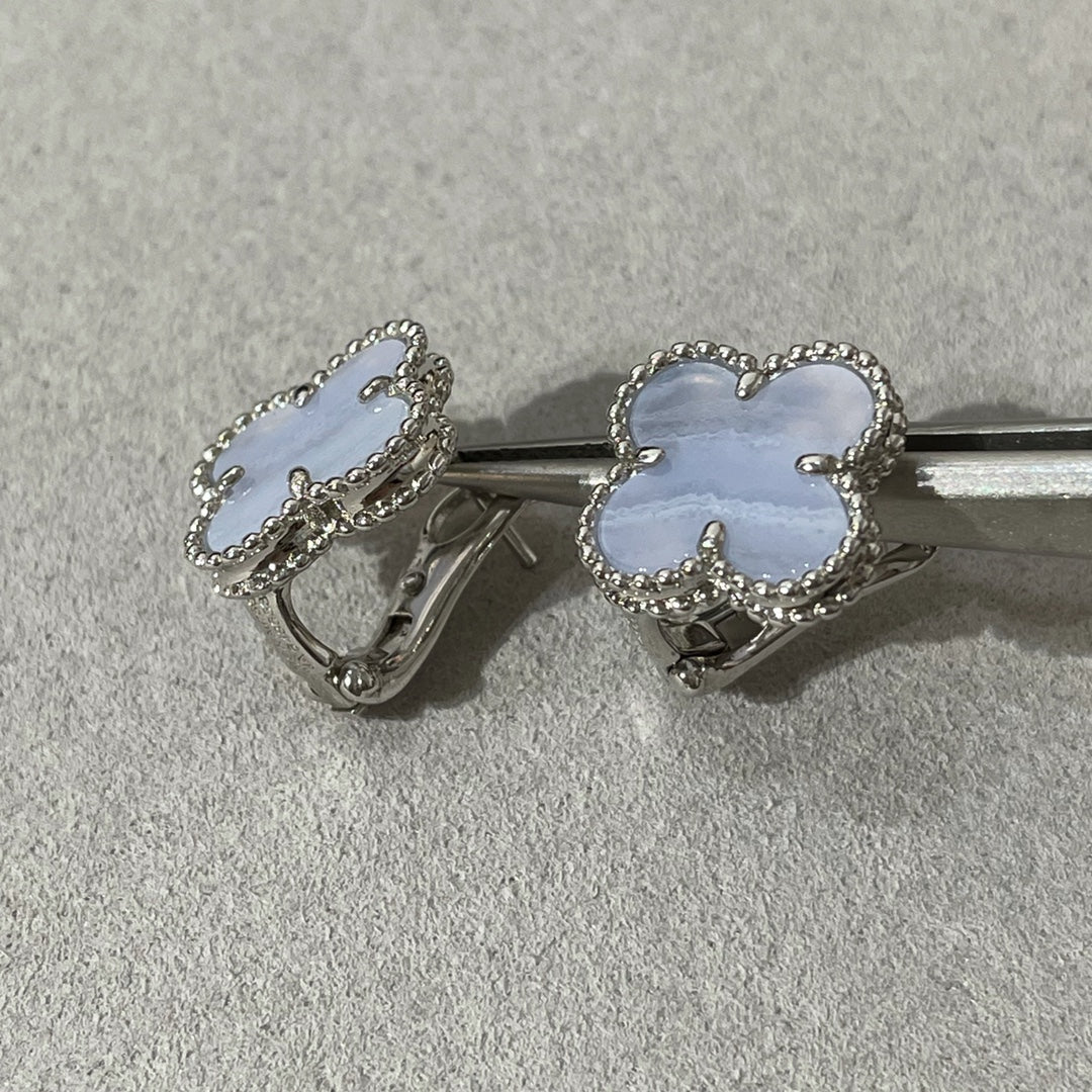 [Moco]CLOVER CHALCEDONY SILVER STUD EARRINGS