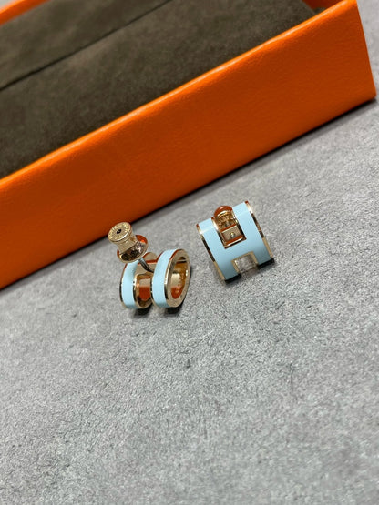 [Moco]POP H SKY BLUE STUD EARRINGS