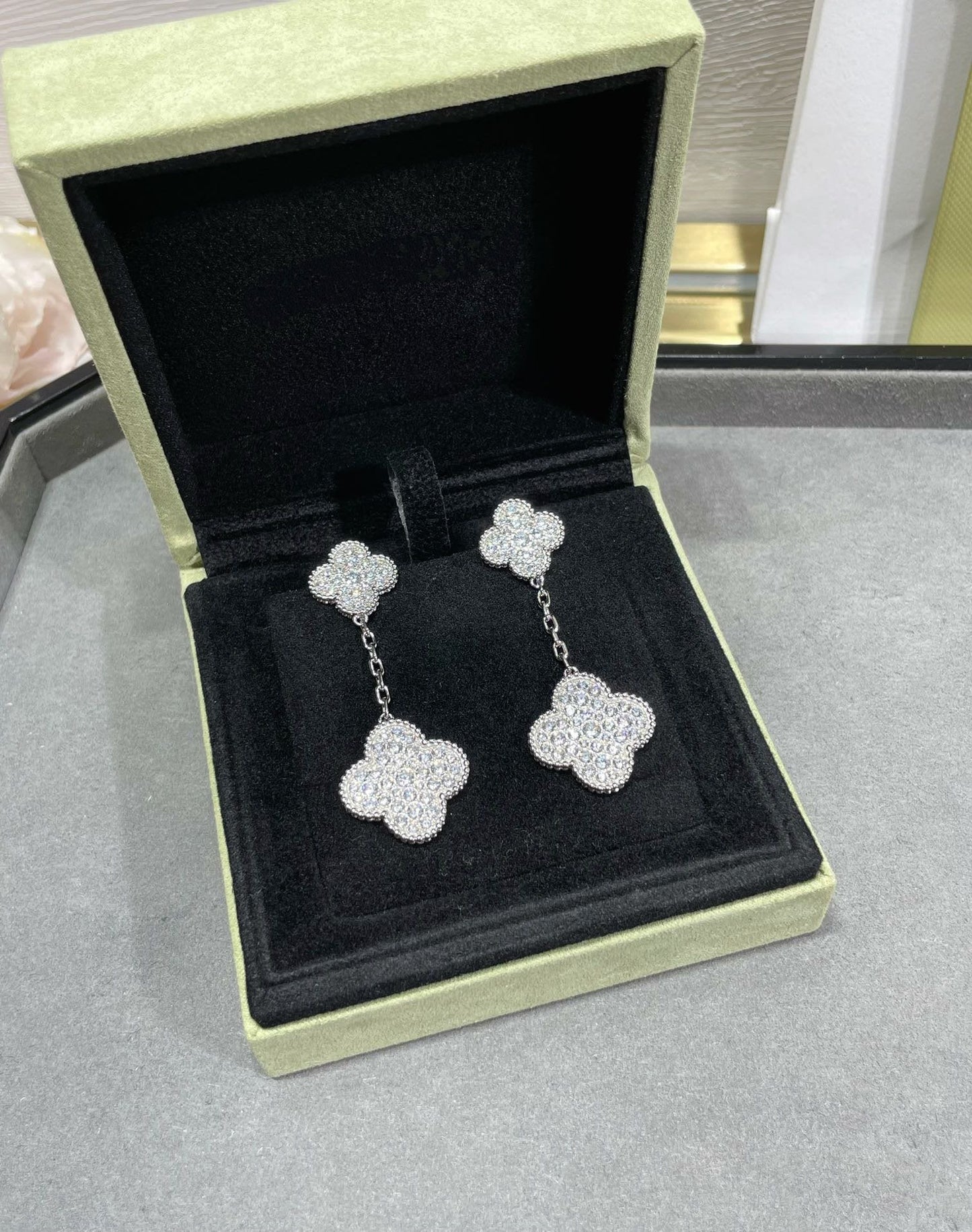 [Moco]CLOVER 2 MOTIFS DIAMOND PAVED SILVER EARRINGS