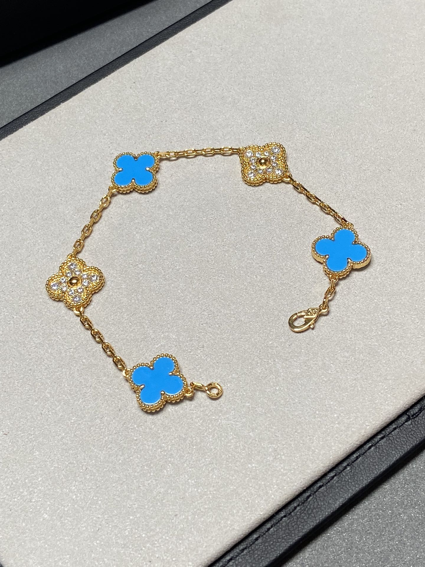 [Moco]CLOVER 5 MOTIF BLUE CHALCEDONY DIAMOND GOLD BRACELET