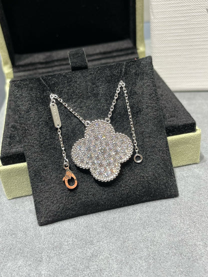 [Moco]CLOVER 25MM LARGE PENDANT DIAMOND PAVED SILVER NECKLACE