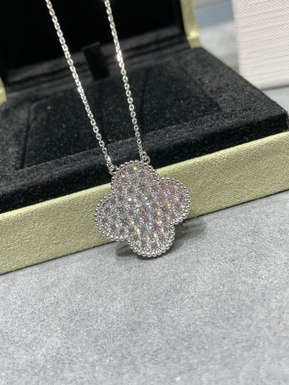 [Moco]CLOVER 25MM LARGE PENDANT DIAMOND PAVED SILVER NECKLACE