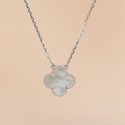 [Moco]CLOVER  15MM WHITE MOTHER-OF-PEARL SILVER