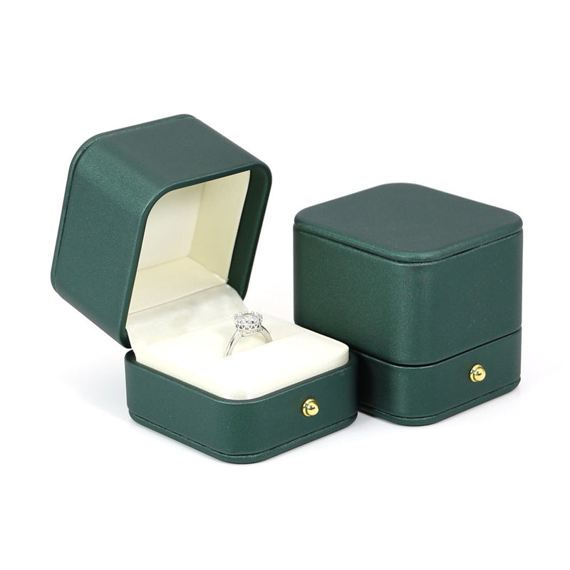 HIGH-GRADE PU LEATHER JEWELRY GIFT BOX（NO LOGO)