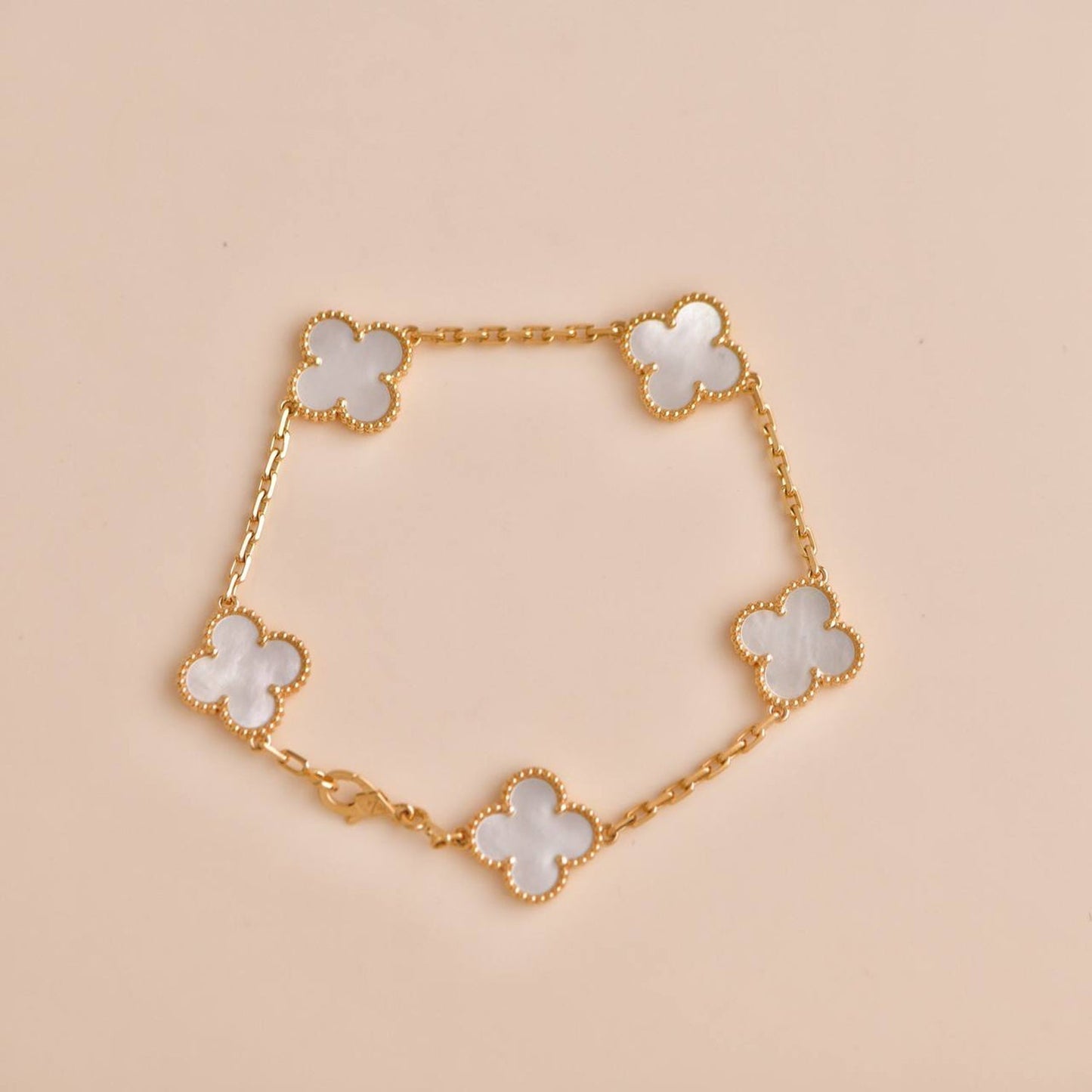 [Moco]CLOVER  5 MOTIF WHITE MOP BRACELET